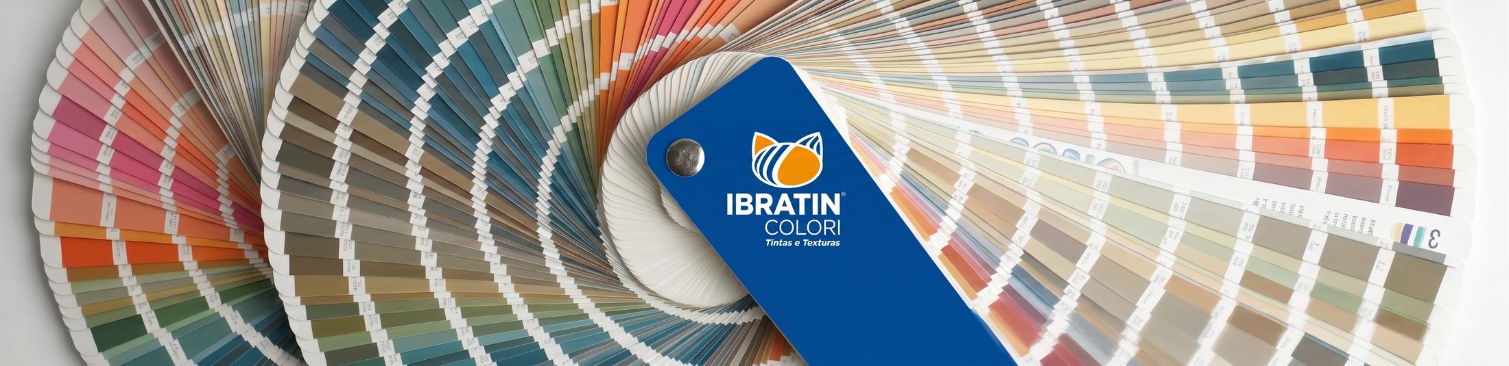 Leque de cores do catálogo Ibratin Colori